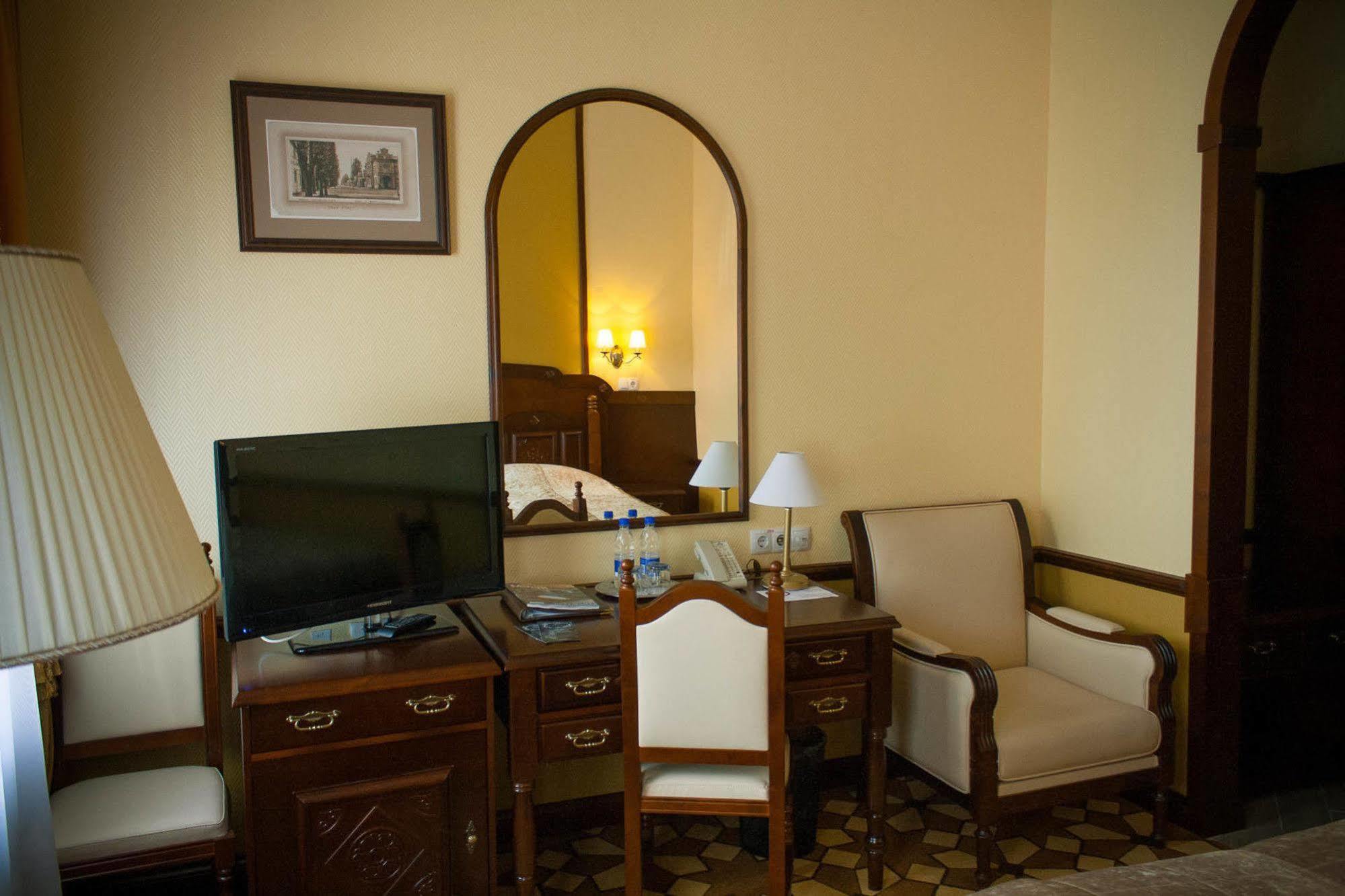 Garni Hotel Minsk Eksteriør billede