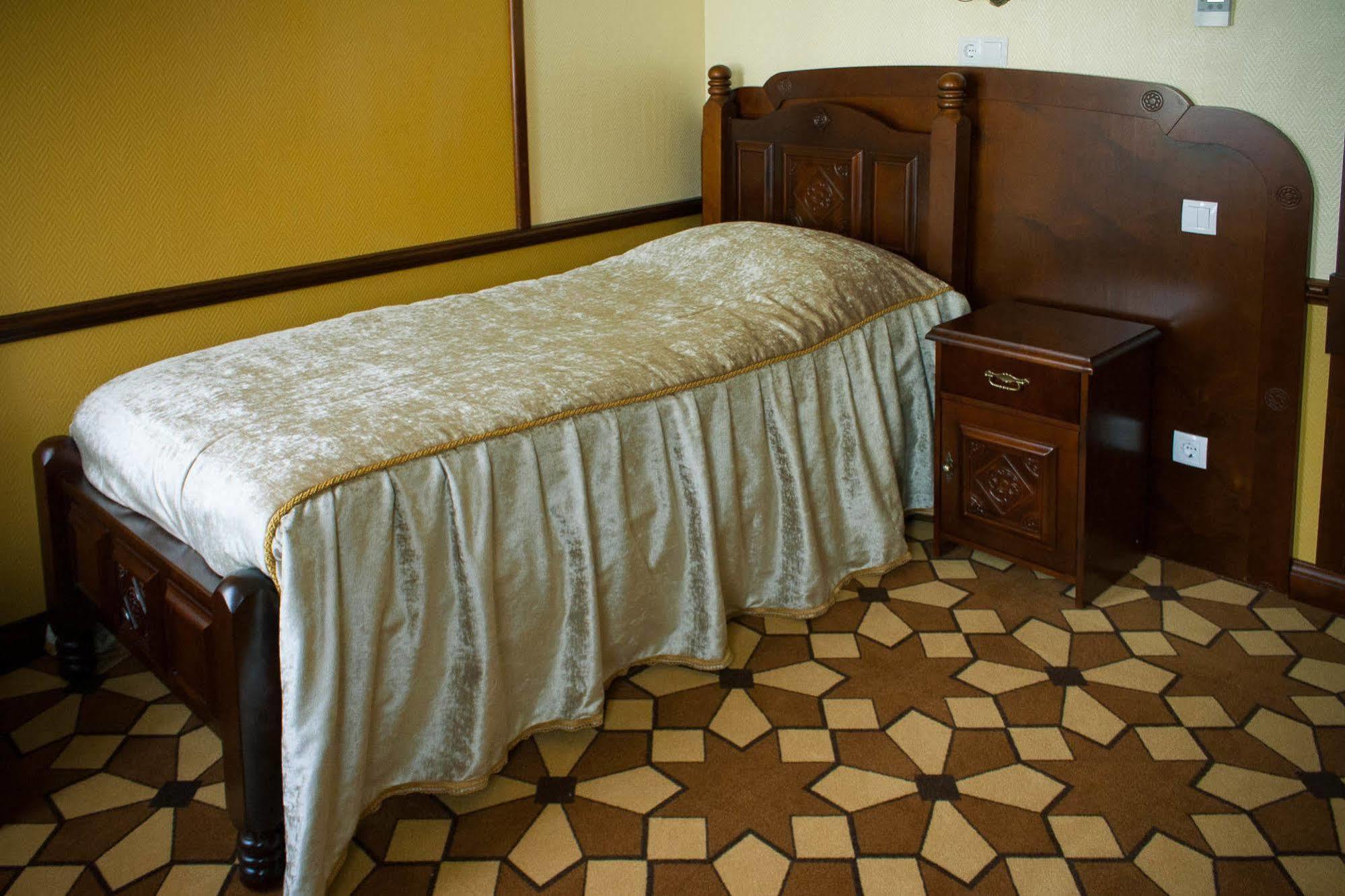 Garni Hotel Minsk Eksteriør billede