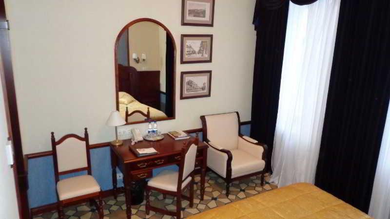 Garni Hotel Minsk Eksteriør billede